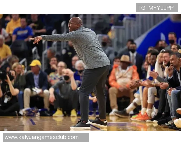 布朗自责表现糟糕只打12分钟教练对我期望值极高